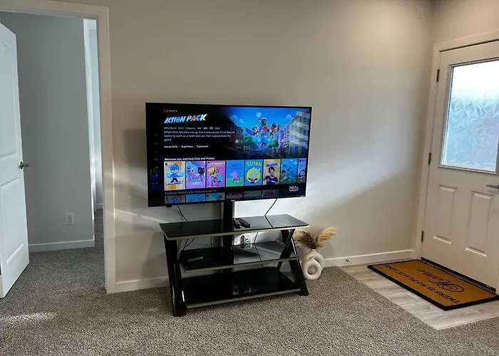 Brand New - Home Away From Home In Nw Calgary